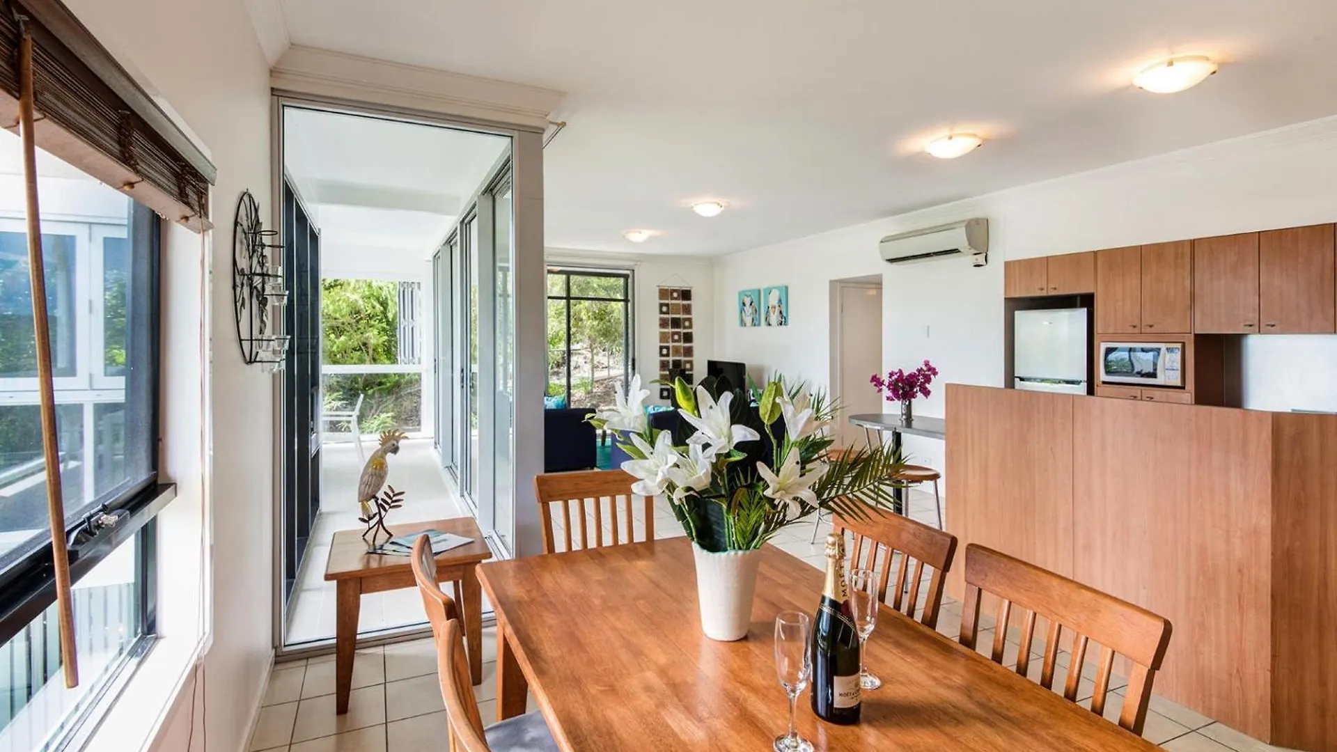 Oasis 1, 2 Bedroom, 1 Bathroom Apartment With Buggy! Hamilton Island 0*,  Australia