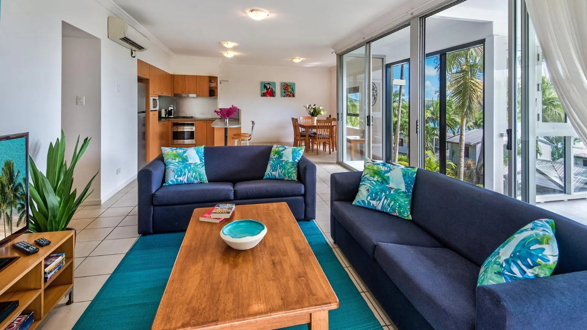 Oasis 1, 2 Bedroom, 1 Bathroom Apartment With Buggy! ハミルトン・アイランド 0*,  オーストラリア